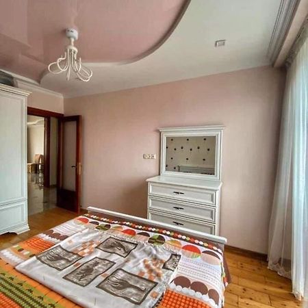Apartment Dolphin Батумі Екстер'єр фото