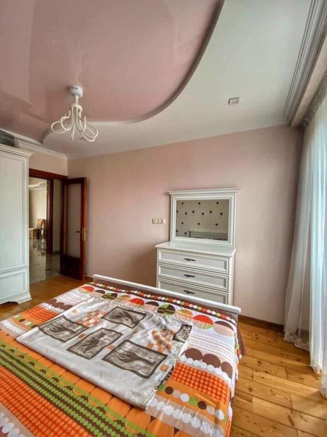 Apartment Dolphin Батумі Екстер'єр фото