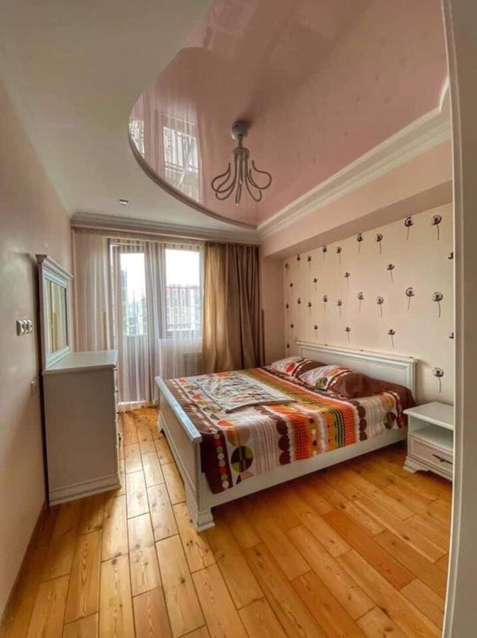 Apartment Dolphin Батумі Екстер'єр фото