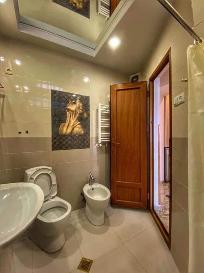 Apartment Dolphin Батумі Екстер'єр фото