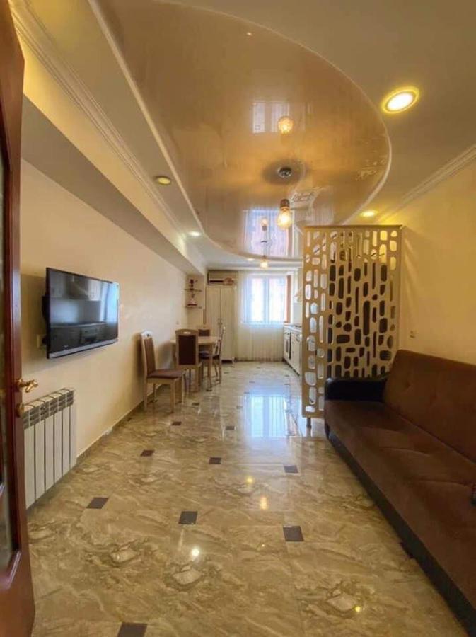 Apartment Dolphin Батумі Екстер'єр фото