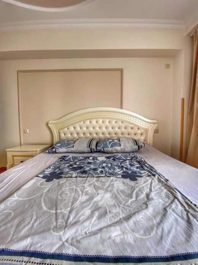 Apartment Dolphin Батумі Екстер'єр фото
