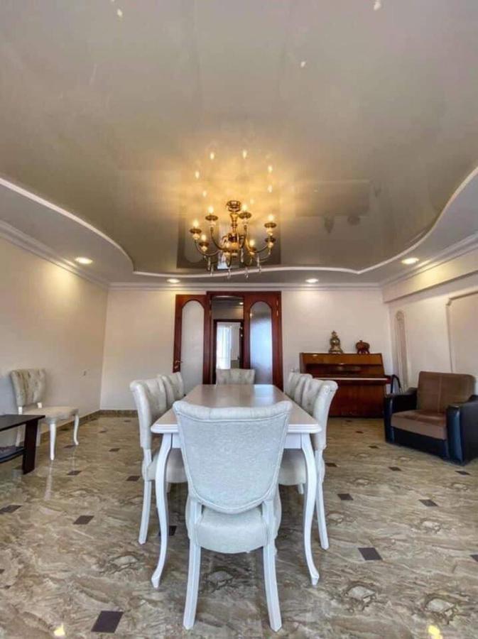 Apartment Dolphin Батумі Екстер'єр фото
