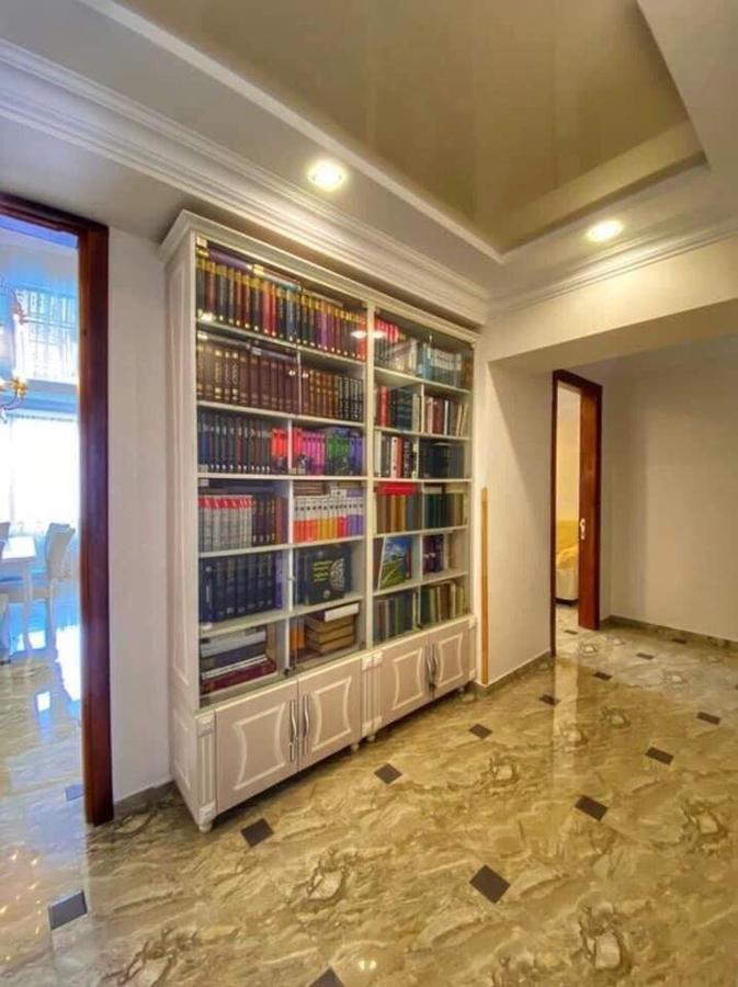 Apartment Dolphin Батумі Екстер'єр фото