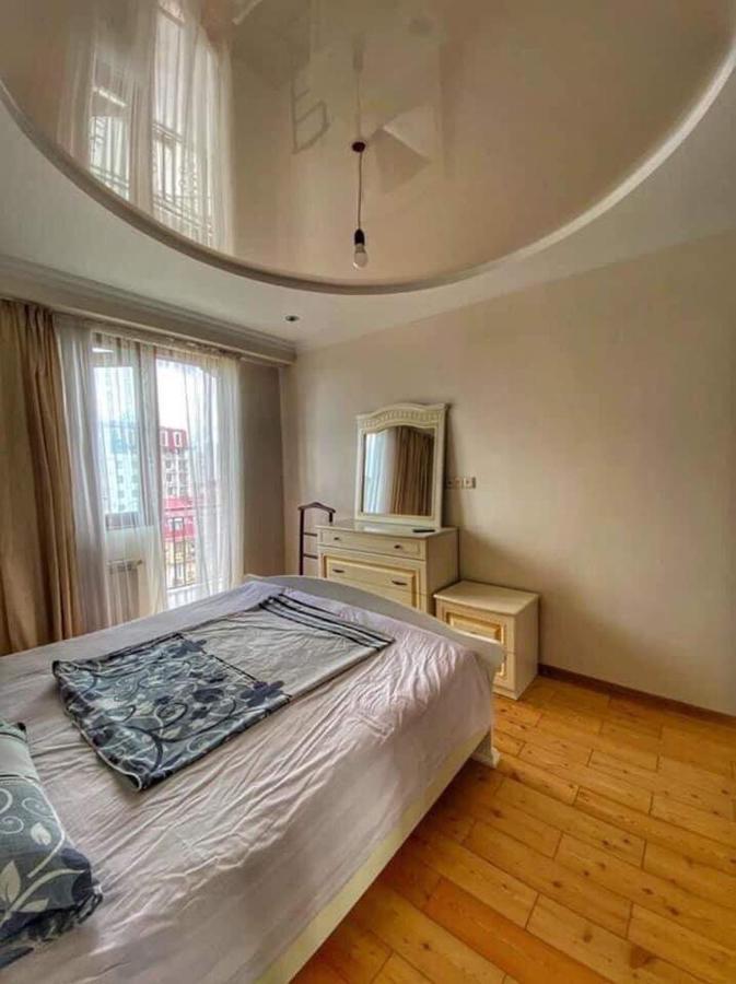 Apartment Dolphin Батумі Екстер'єр фото