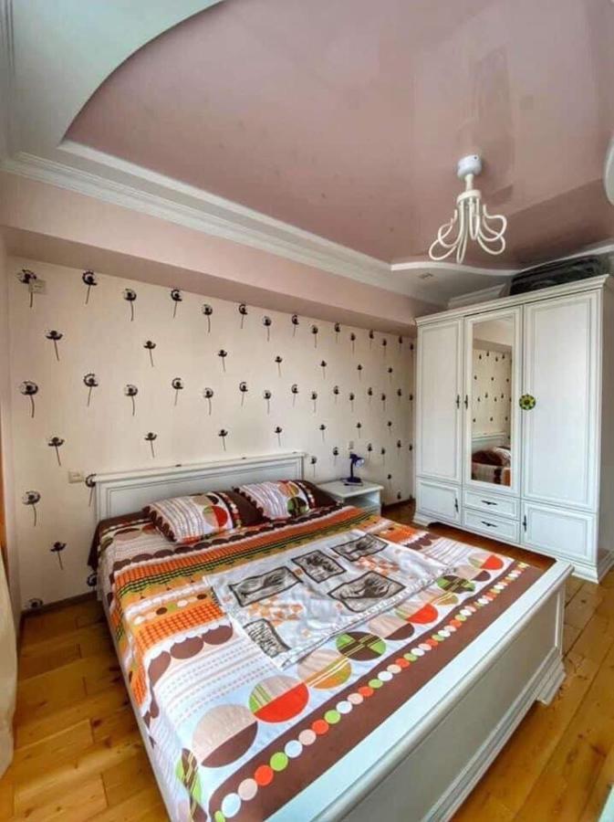 Apartment Dolphin Батумі Екстер'єр фото